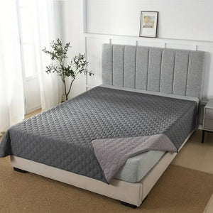 Waterproof bedspread / throw with reverse side (plain colors)