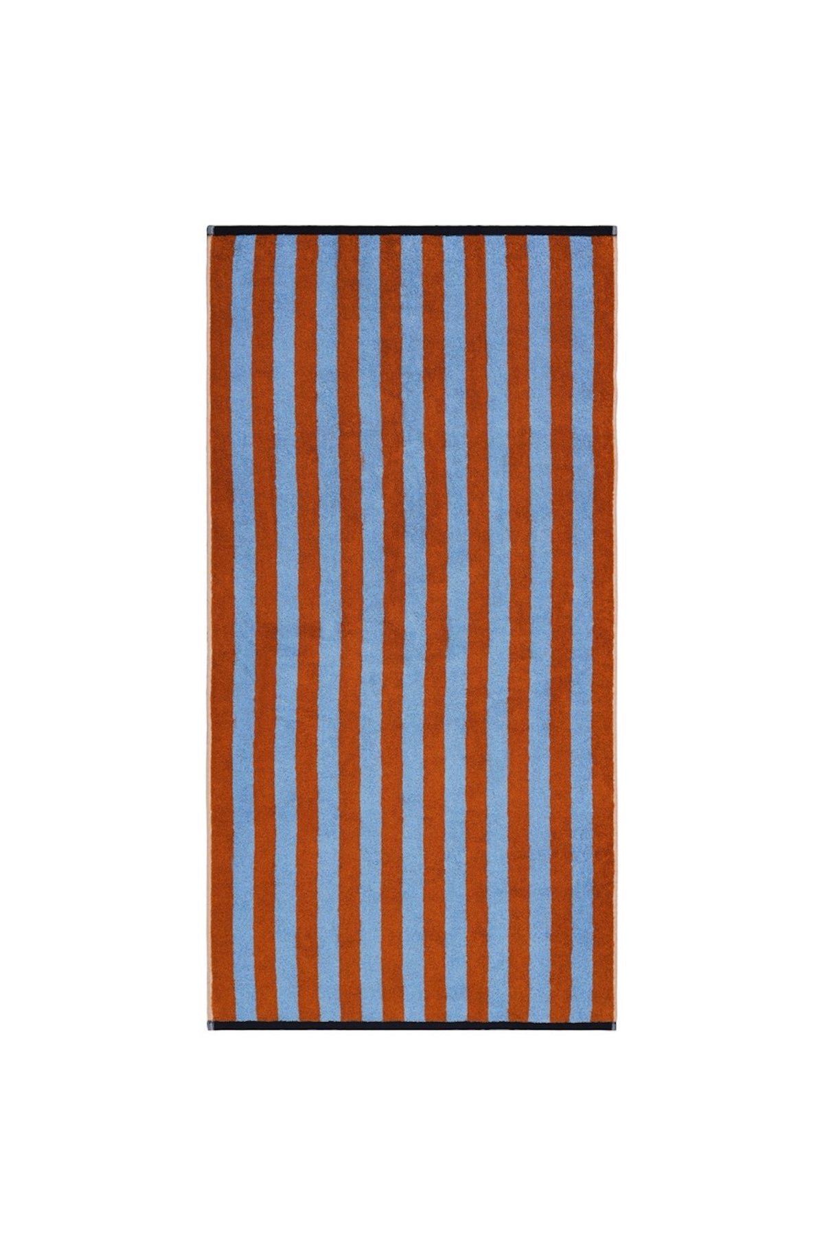 Handtuch Good Vibes Caramel Hellblau – flach ausgebreitet, Vorderseite mit breiten Blockstreifen und dunklem Rand