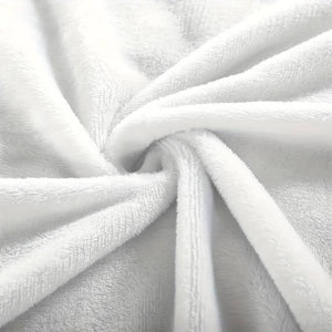 Fluffy flannel blankets / bedspreads with various animal motifs (dog, wolf, etc.)